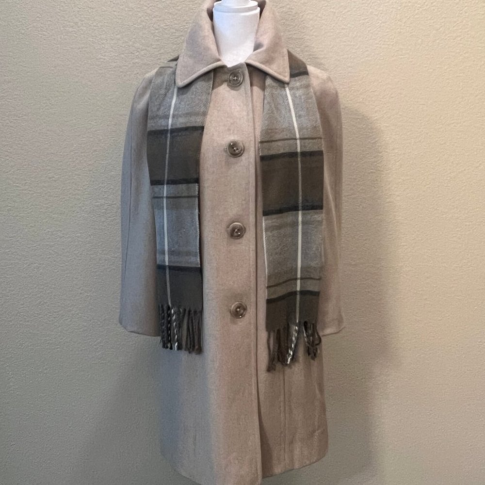 London Fog Women’s Beige Winter Coat, Size XS Like New